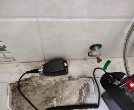 克山屋顶漏水维修公司分享下卫生间漏水的危害及解决方法